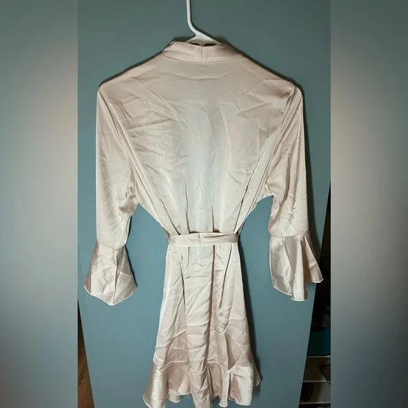 Baby Pink Silky Robe - Picture 4 of 4
